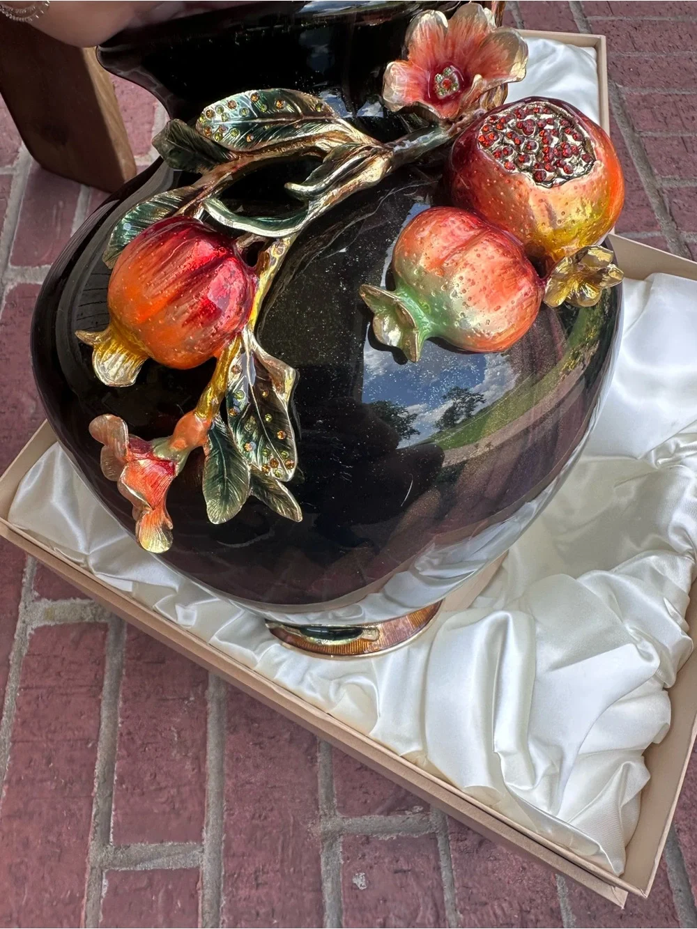 FABUORNA Luxury Vase Decorative Hand-Painted Pomegranate Accents